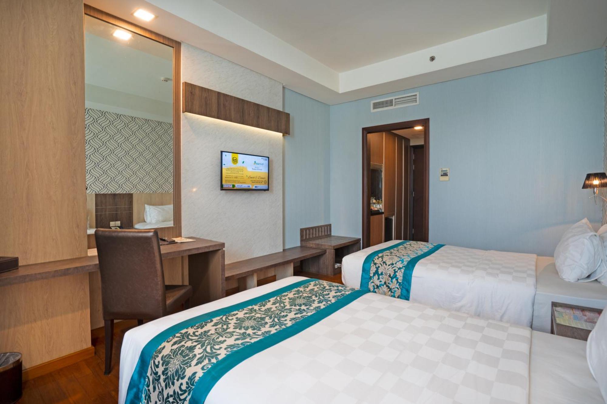 Nagoya Hill Hotel Batam Экстерьер фото