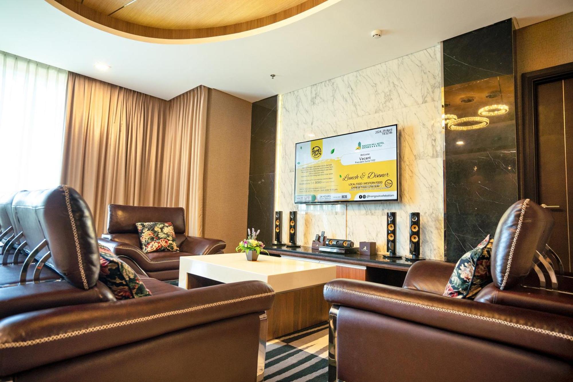 Nagoya Hill Hotel Batam Экстерьер фото