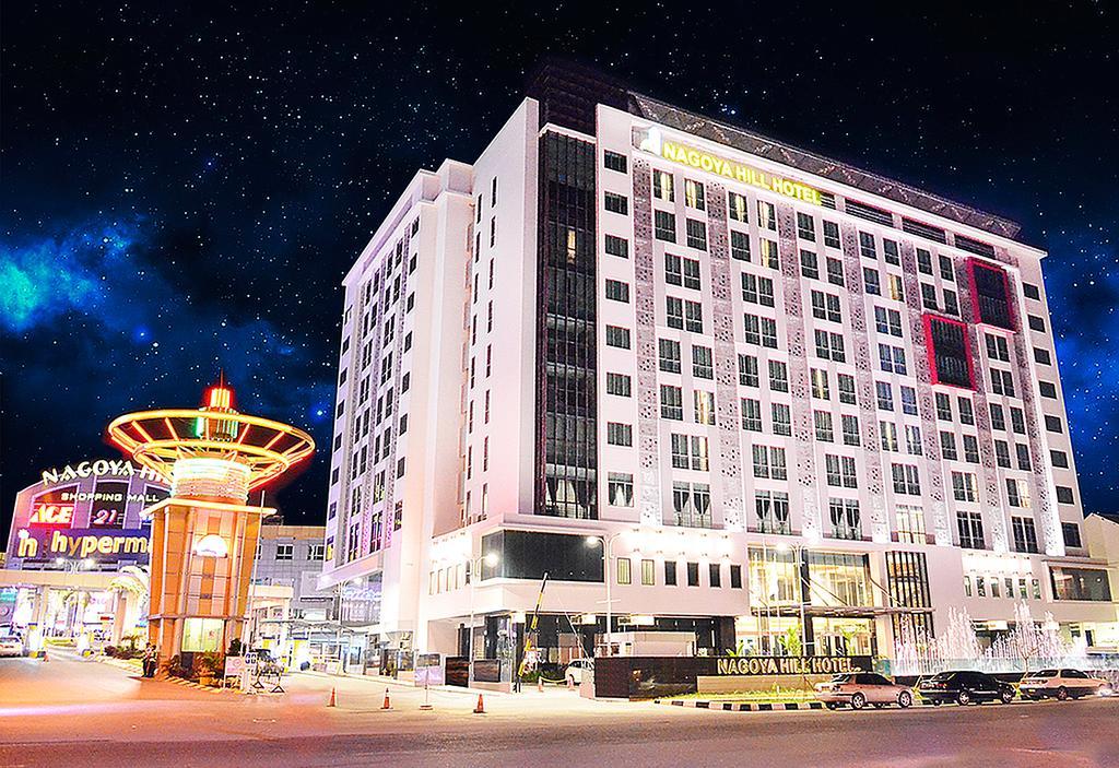 Nagoya Hill Hotel Batam Экстерьер фото