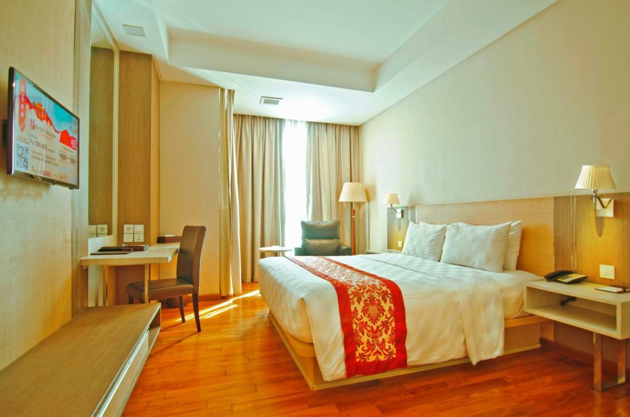 Nagoya Hill Hotel Batam Экстерьер фото